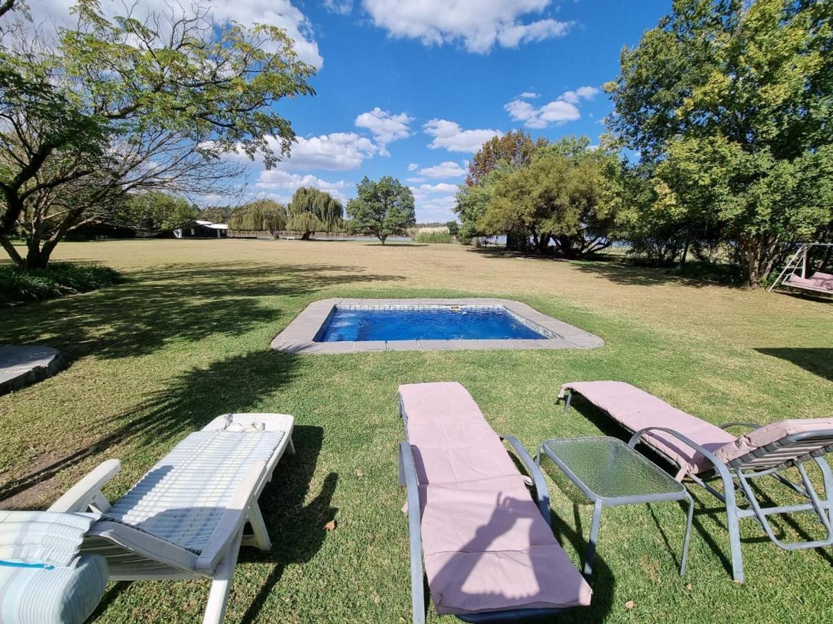 バンダービールパーク Vaal River House @ Lochvaalヴィラ エクステリア 写真