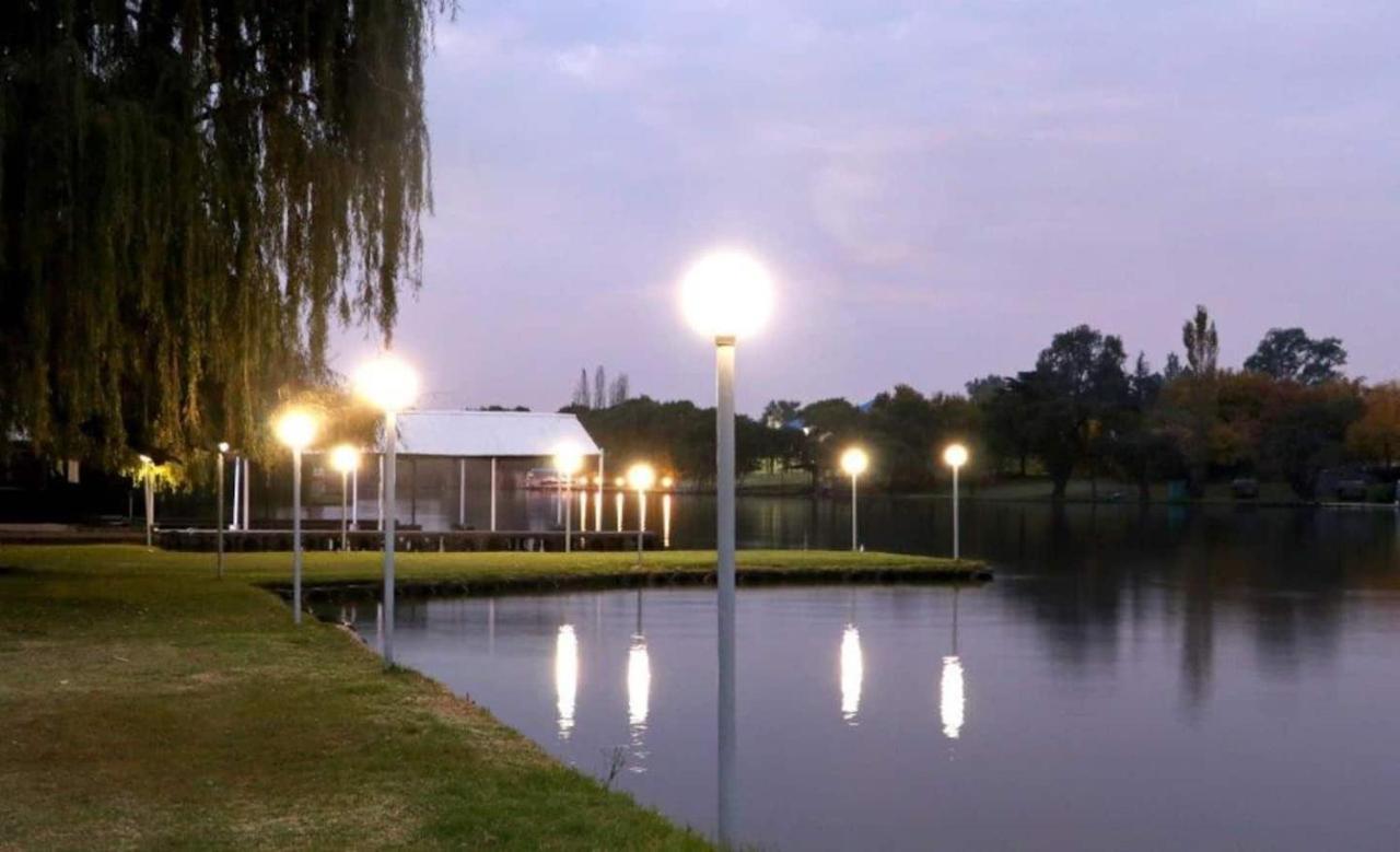 バンダービールパーク Vaal River House @ Lochvaalヴィラ エクステリア 写真